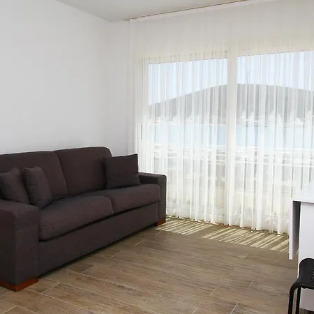 尤福克酒店 2* Çeşme